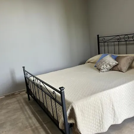 בית הארחה Stefano House *