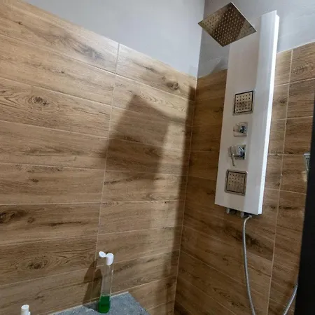 בית הארחה Stefano House *