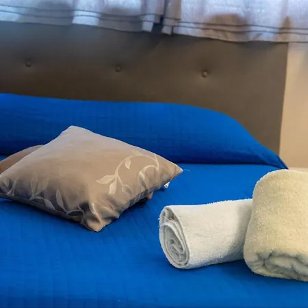 Stefano House בית הארחה קטאניה